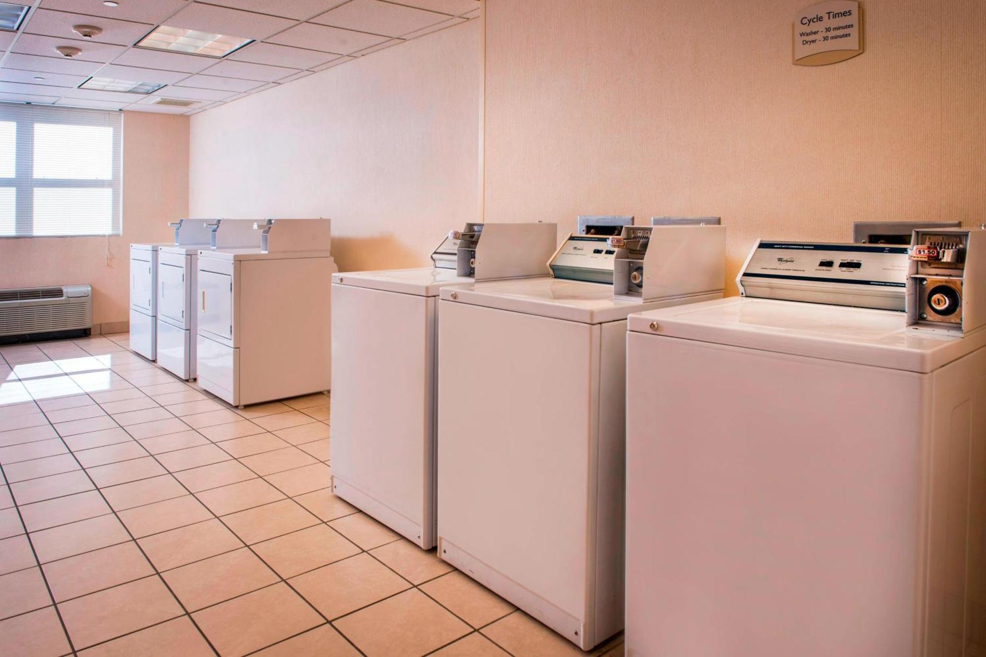 Fairfield Inn & Suites By Marriott Williamsburg Einrichtungen foto